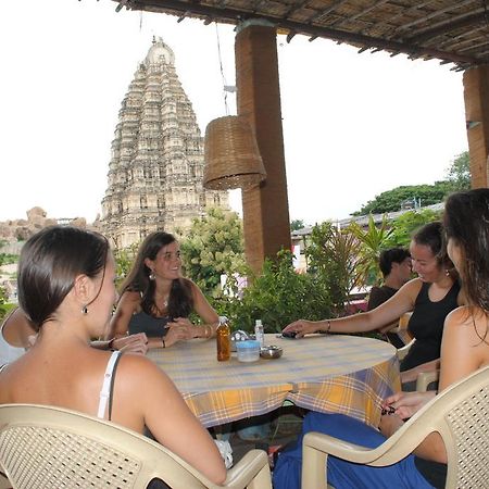 Gopi Guest House Hampi Bagian luar foto