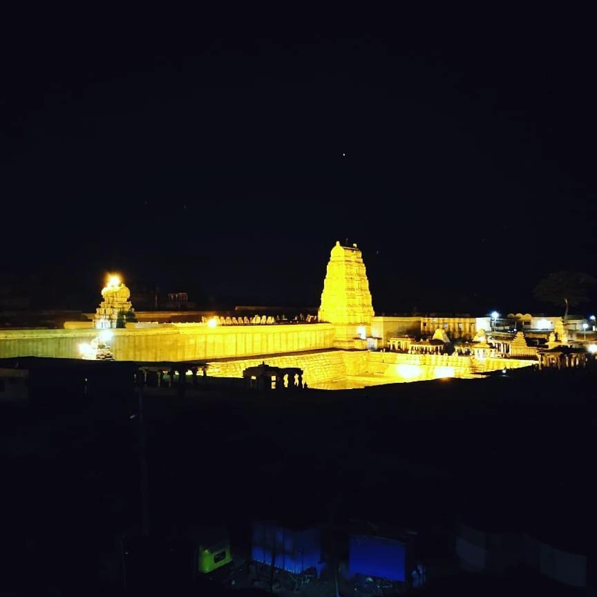 Gopi Guest House Hampi Bagian luar foto