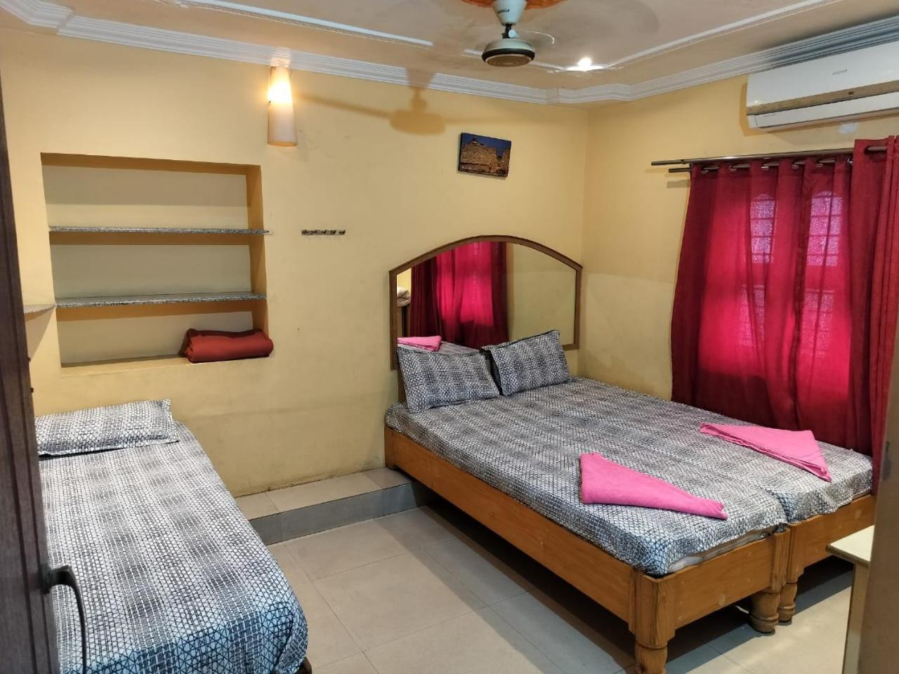 Gopi Guest House Hampi Ruang foto